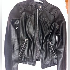 Women’s leather jacket